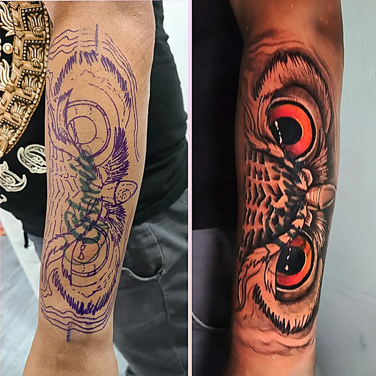 Antes y después de un cover up en el antebrazo: el tatuaje viejo con el trazo nuevo en morado, y el búho a color con ojos rojos que lo cubrió